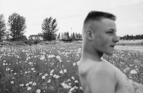 Virgilijus Šonta - Jaunuolis pievoje;Young Man in the Meadow;